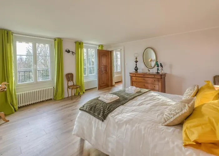 Maison De Charme A Appartement Remy (Oise)